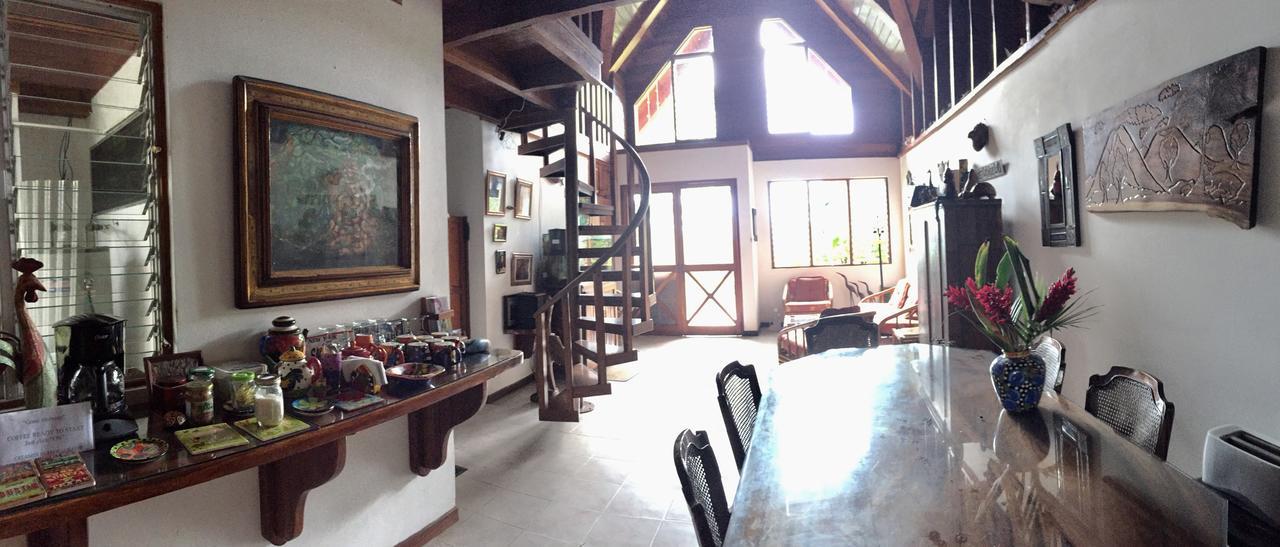 Chalet Nicholas Bed & Breakfast Нуево Аренал Екстериор снимка